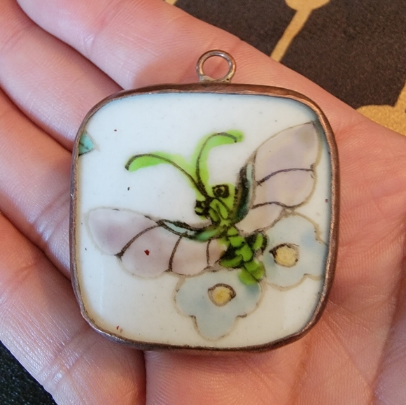 Porcelain Handmade Painted Butterfly Plaque Pendant - Picture 4 of 4